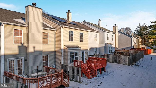 2792 BRIER POND CIR, Woodbridge, VA 22191