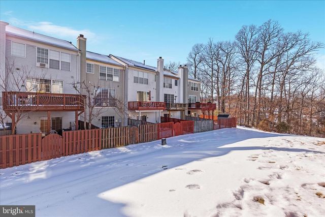 2792 BRIER POND CIR, Woodbridge, VA 22191