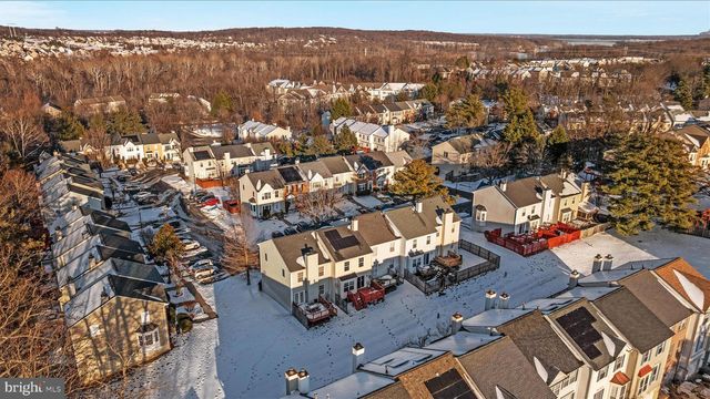 2792 BRIER POND CIR, Woodbridge, VA 22191