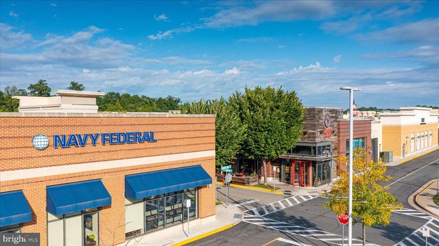 2792 BRIER POND CIR, Woodbridge, VA 22191