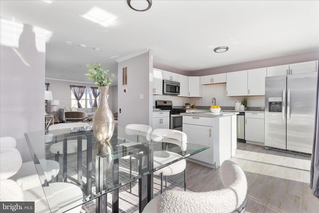 2792 BRIER POND CIR, Woodbridge, VA 22191