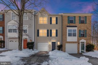 2792 BRIER POND CIR, Woodbridge, VA 22191