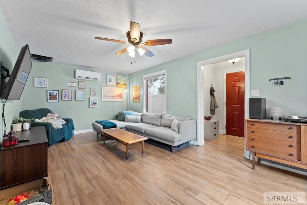 Image 10 of property listing at 491 8th Street, Idaho Falls, ID 83401