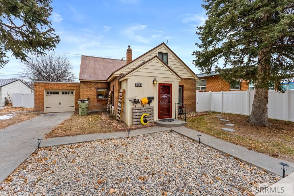 Image 2 of property listing at 491 8th Street, Idaho Falls, ID 83401