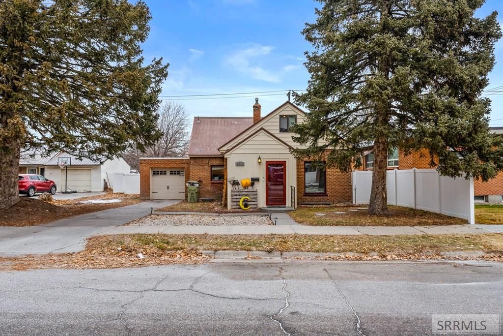 Image 5 of property listing at 491 8th Street, Idaho Falls, ID 83401