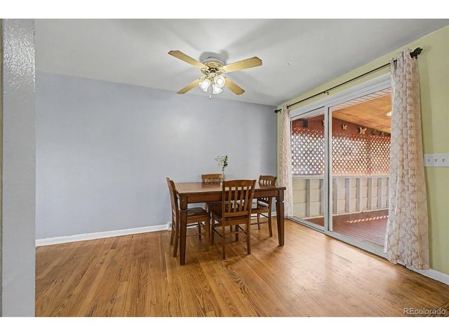 933 Newcombe St, Lakewood, CO 80215