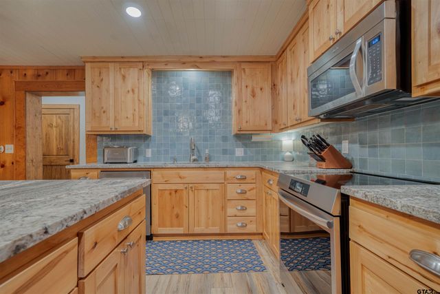 16 County Road 2131, Pittsburg, TX 75686