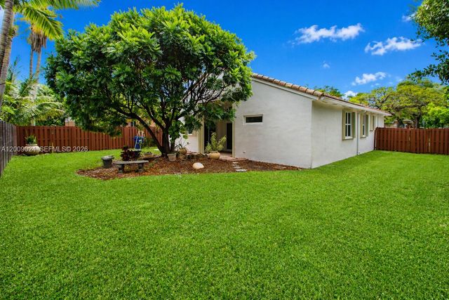 9437 SW 183rd Ter, Palmetto Bay, FL 33157