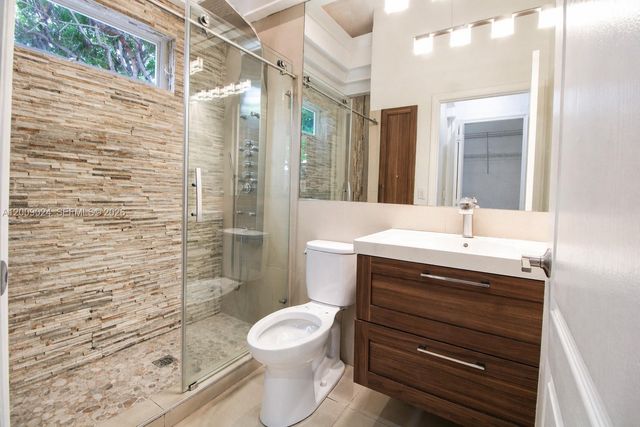 9437 SW 183rd Ter, Palmetto Bay, FL 33157