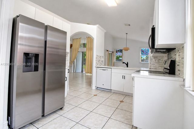 9437 SW 183rd Ter, Palmetto Bay, FL 33157