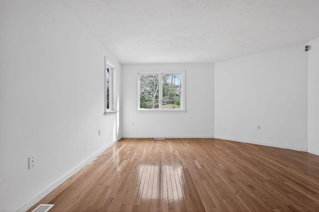 106 Pine Hill Boulevard UNIT 106, Mashpee, MA 02649