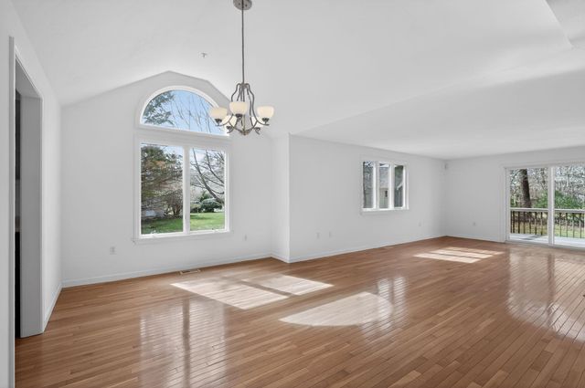 106 Pine Hill Boulevard UNIT 106, Mashpee, MA 02649