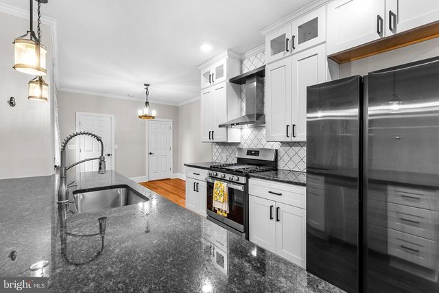 311 W LEMON ST, Lancaster, PA 17603