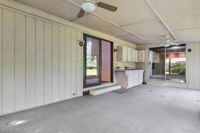 48050 Hull Road, Van Buren Charter Township, MI 48111