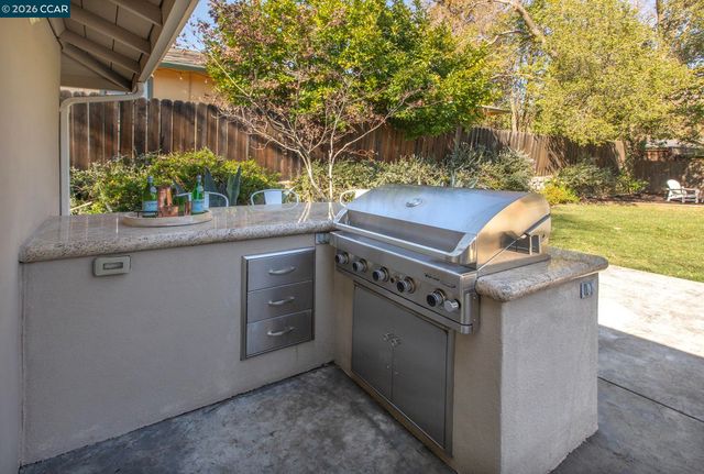 3300 Betty Ln, Lafayette, CA 94549