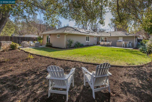 3300 Betty Ln, Lafayette, CA 94549