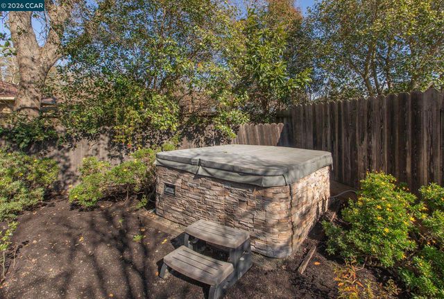 3300 Betty Ln, Lafayette, CA 94549