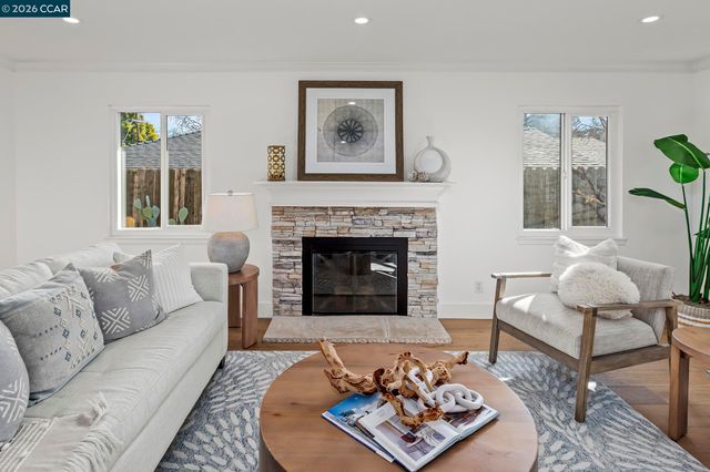 3300 Betty Ln, Lafayette, CA 94549