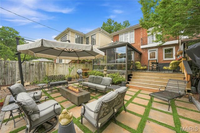 6111 Westminster Place, St Louis, MO 63112