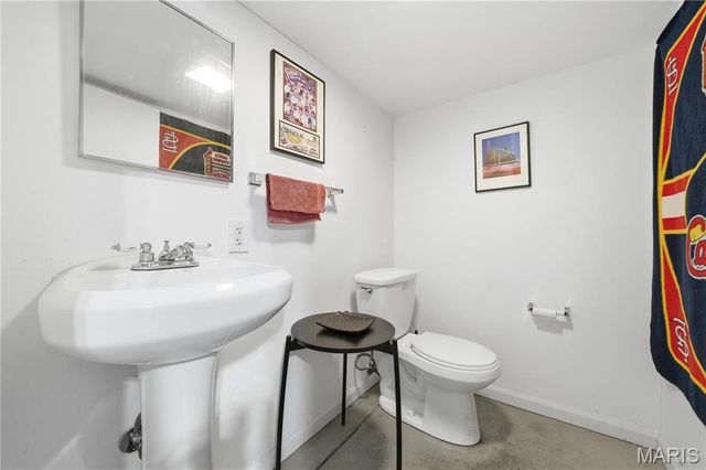 6111 Westminster Place, St Louis, MO 63112