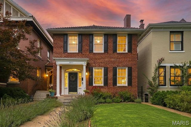 6111 Westminster Place, St Louis, MO 63112