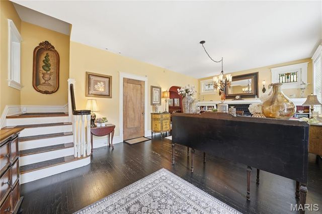 6111 Westminster Place, St Louis, MO 63112