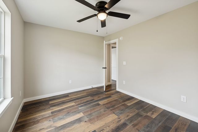 108 Crows Hill Dr, Gordonsville, TN 38563