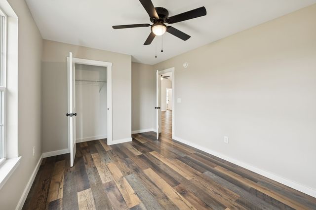 108 Crows Hill Dr, Gordonsville, TN 38563