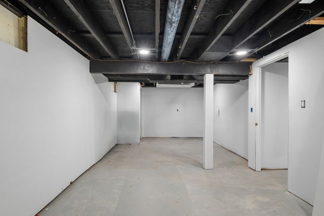 1734 Rosedale Court, Aurora, IL 60506