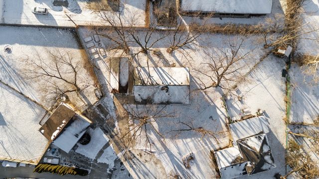 1734 Rosedale Court, Aurora, IL 60506