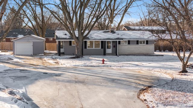 1734 Rosedale Court, Aurora, IL 60506