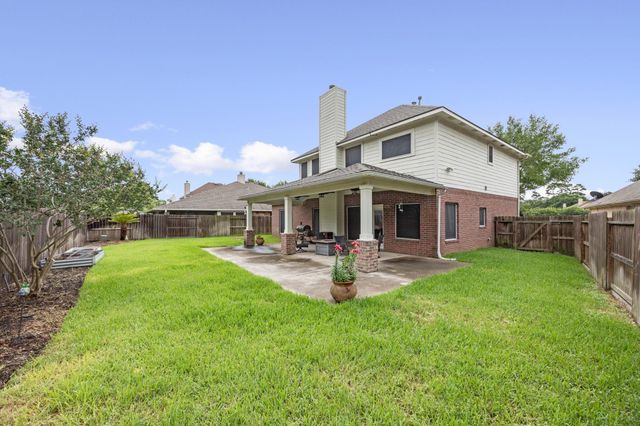 6118 Pine Lakes Drive, Katy, TX 77493
