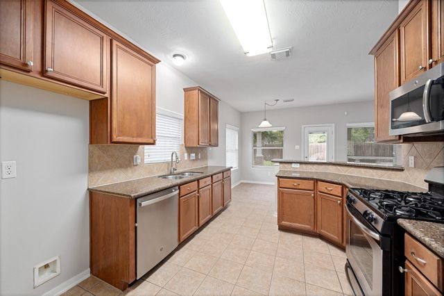 6118 Pine Lakes Drive, Katy, TX 77493