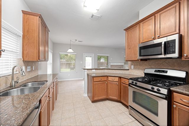 6118 Pine Lakes Drive, Katy, TX 77493
