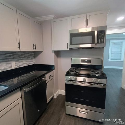 200 Garden City Drive, Salina, NY 13211