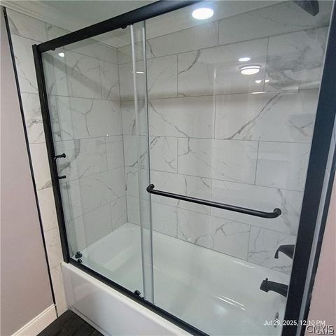 200 Garden City Drive, Salina, NY 13211