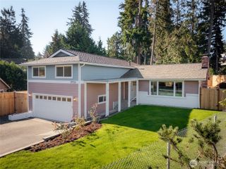 17733 2nd Place NE, Shoreline, WA 98155