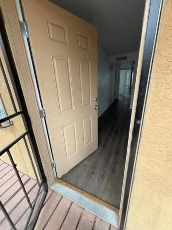 126 RHODE ISLAND Street SE B, Albuquerque, NM 87108