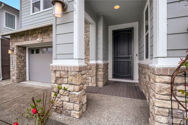 23641 SE 269th Court, Maple Valley, WA 98038