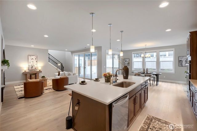 23641 SE 269th Court, Maple Valley, WA 98038