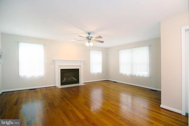 2 AUTUMN WOODS DR, Elkton, MD 21921