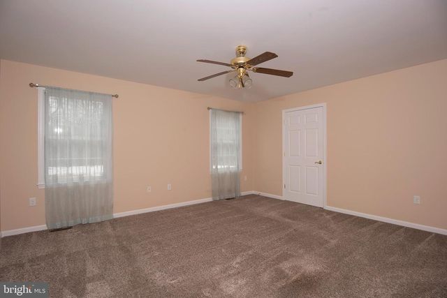 2 AUTUMN WOODS DR, Elkton, MD 21921