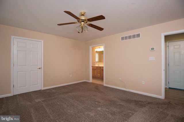 2 AUTUMN WOODS DR, Elkton, MD 21921