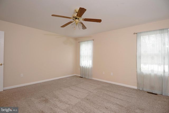 2 AUTUMN WOODS DR, Elkton, MD 21921