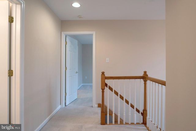 2 AUTUMN WOODS DR, Elkton, MD 21921