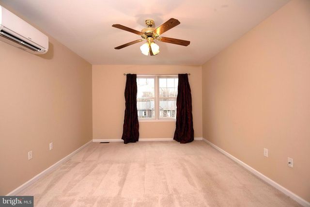 2 AUTUMN WOODS DR, Elkton, MD 21921