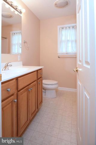 2 AUTUMN WOODS DR, Elkton, MD 21921