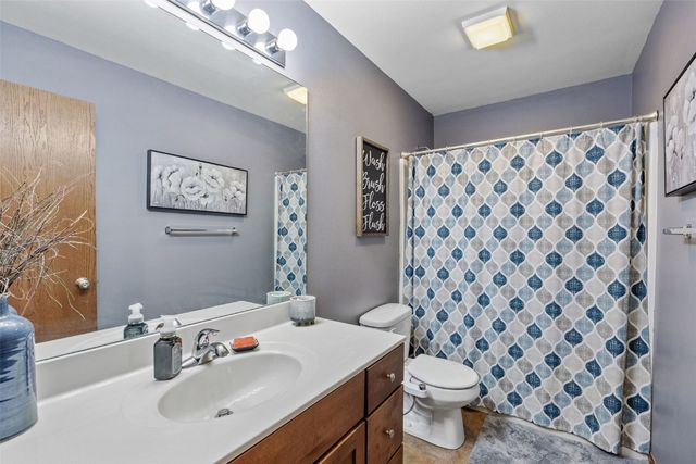 3456 35th Ave, Marion, IA 52302