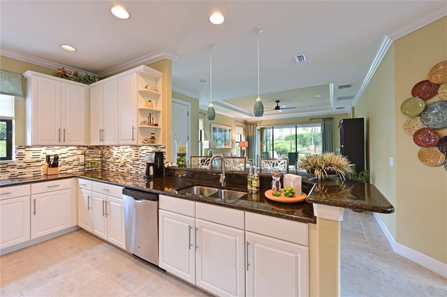 5007 SERATA DRIVE, Bradenton, FL 34211