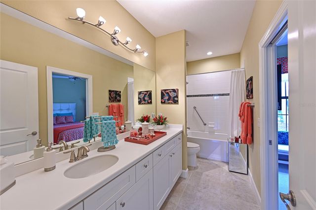 5007 SERATA DRIVE, Bradenton, FL 34211